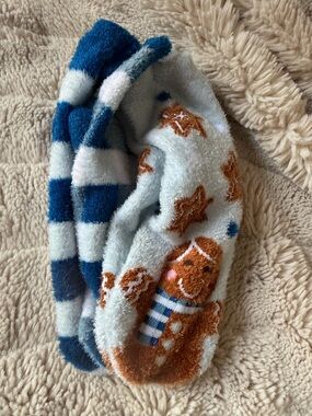Fuzzy Blue Stripe & Gingerbread Socks